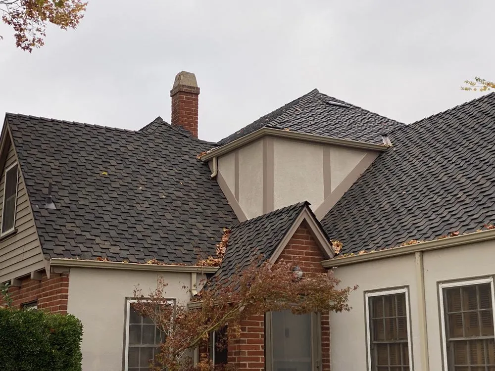 Slide of Gonzalez Roofing