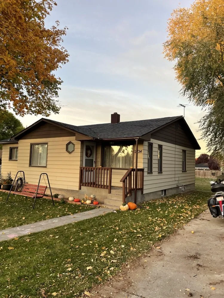 Slide of Gonzalez Roofing