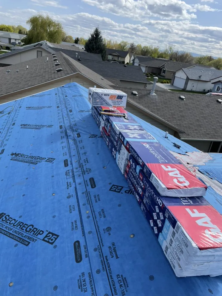 Slide of Gonzalez Roofing