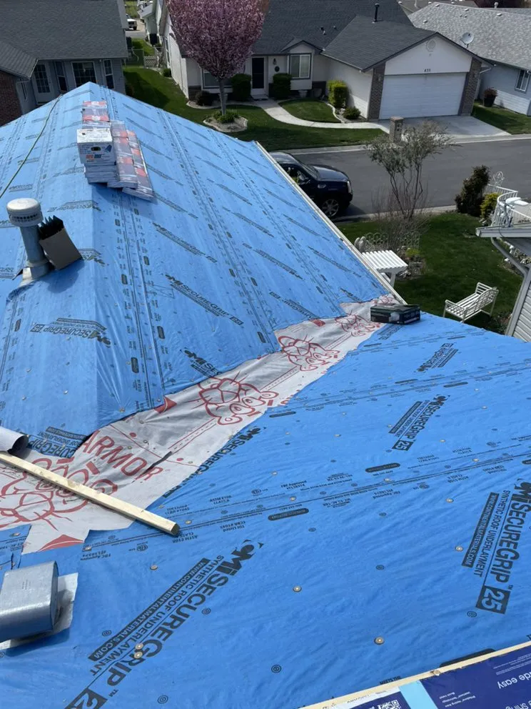 Slide of Gonzalez Roofing