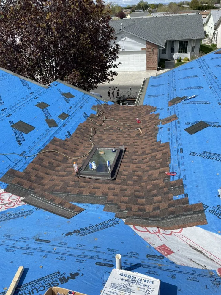 Slide of Gonzalez Roofing
