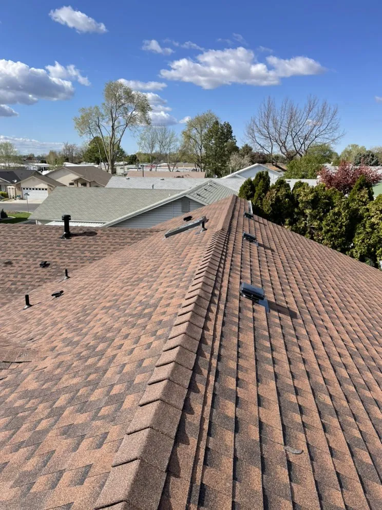 Slide of Gonzalez Roofing