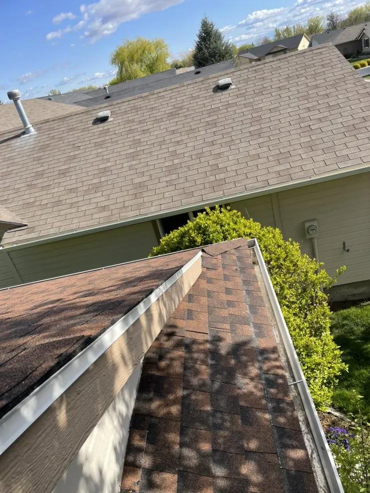Slide of Gonzalez Roofing