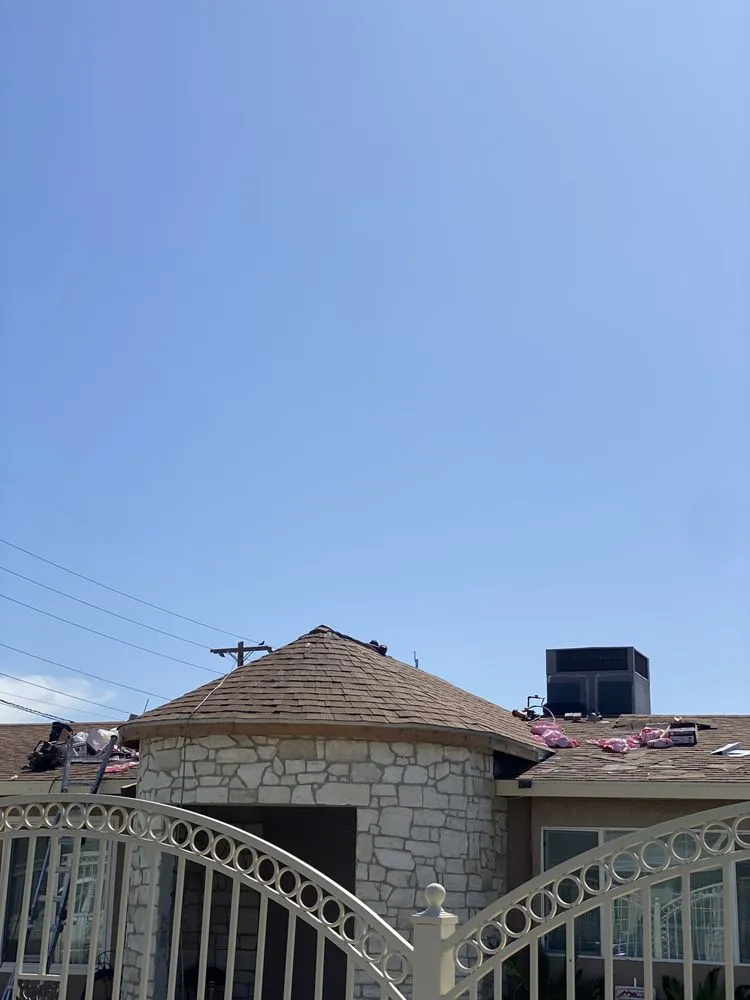 Slide of Gonzalez Roofing