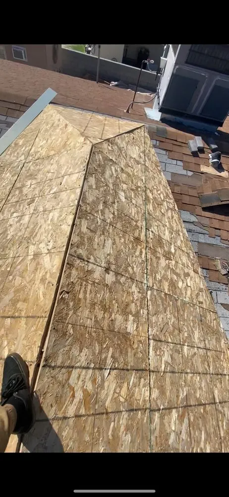 Slide of Gonzalez Roofing