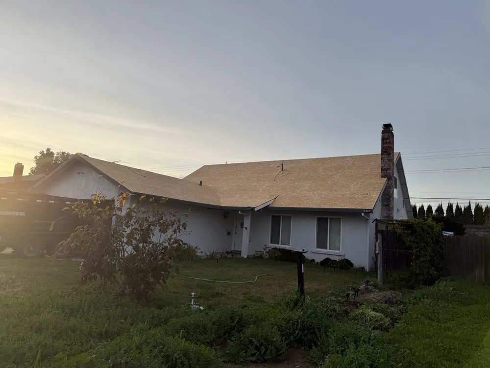 Slide of Gonzalez Roofing Pros