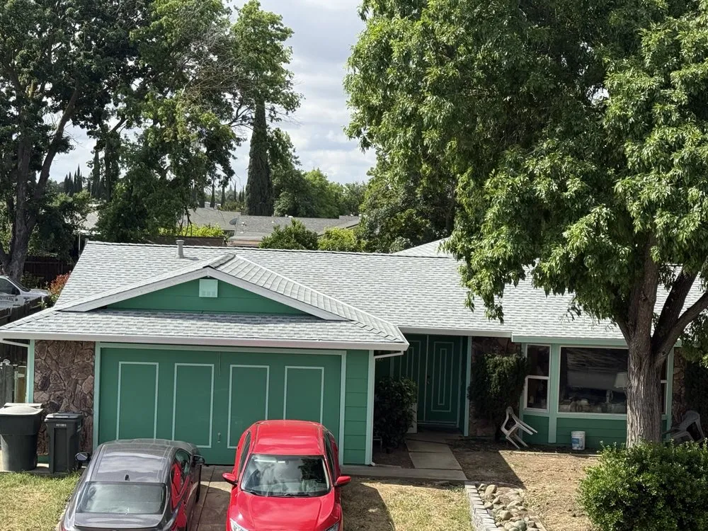 Slide of Gonzalez Roofing Pros