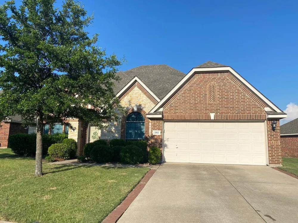 Slide of Gonzalez Roofing