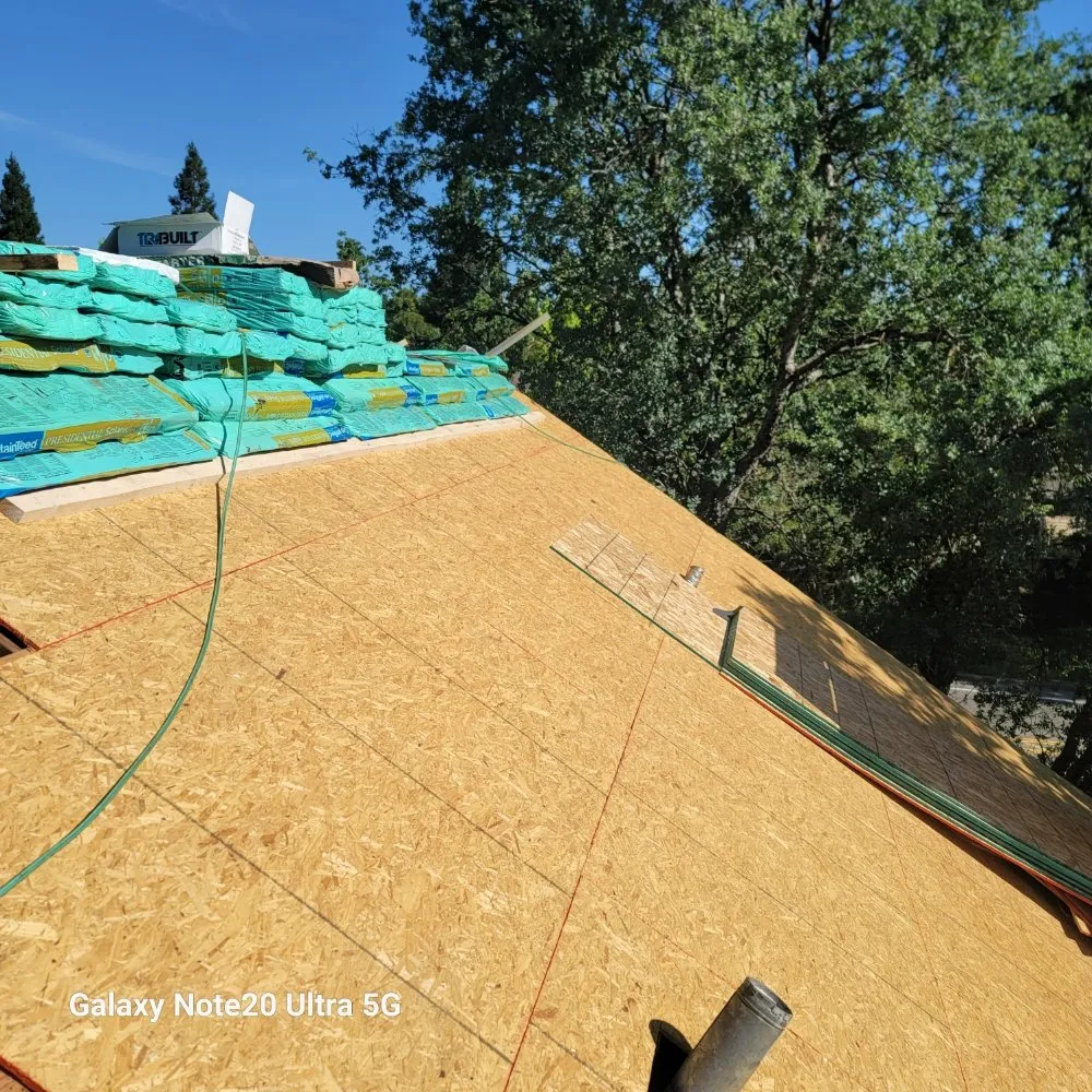 Slide of Gonzalez Roofing