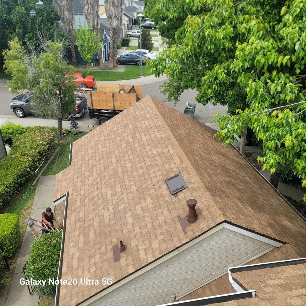 Slide of Gonzalez Roofing