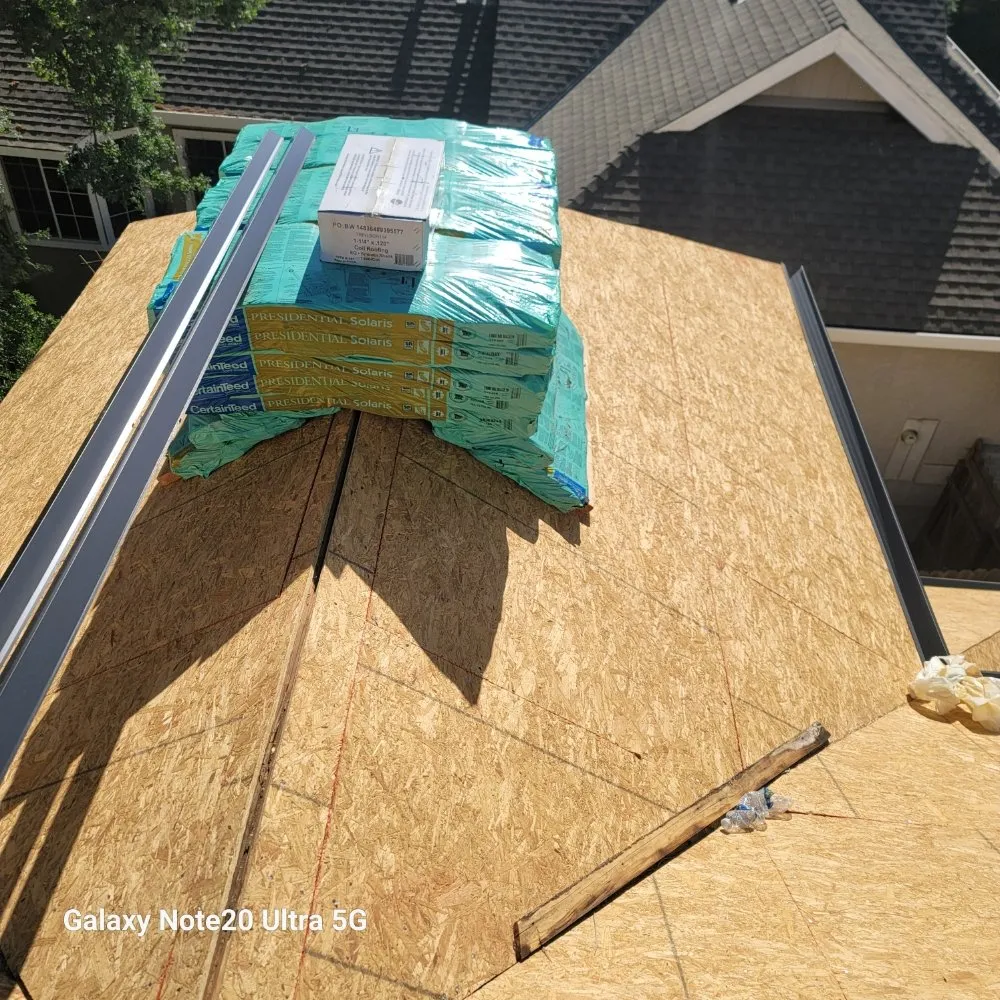 Slide of Gonzalez Roofing