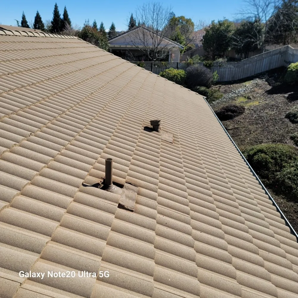 Slide of Gonzalez Roofing