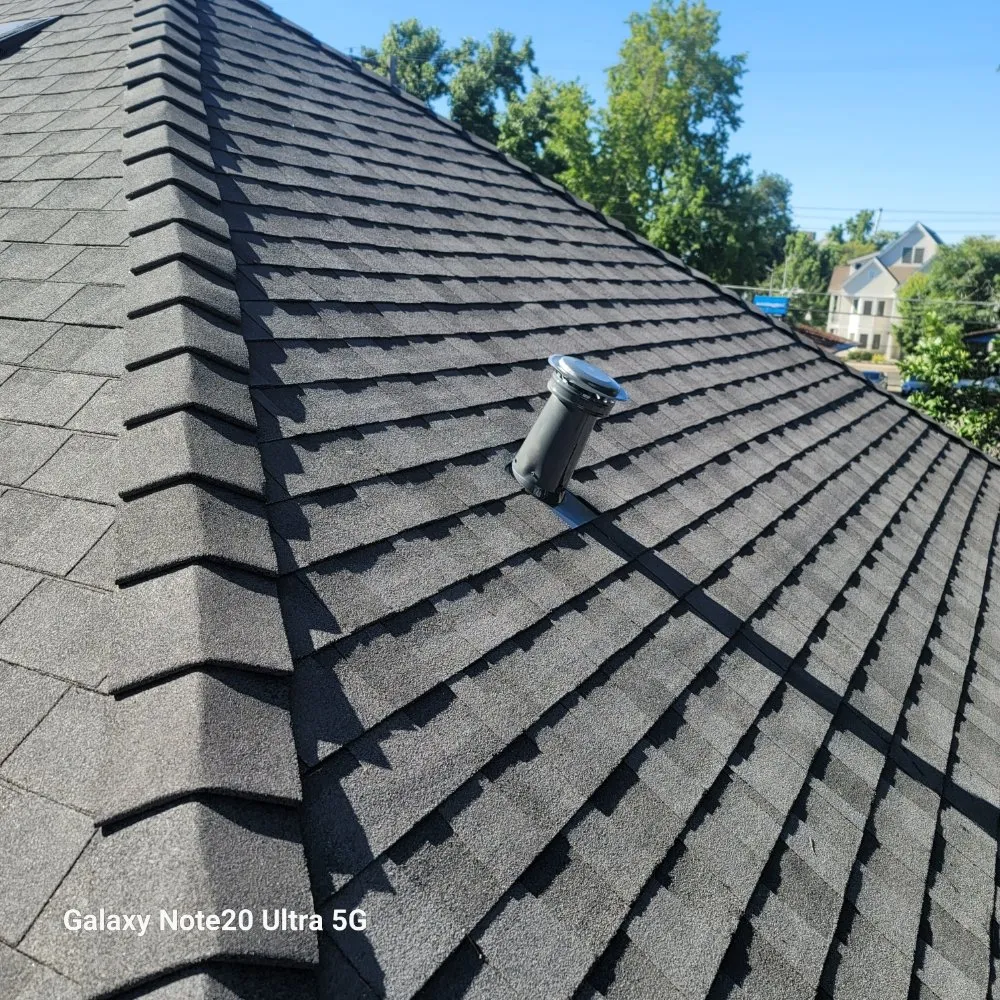 Slide of Gonzalez Roofing