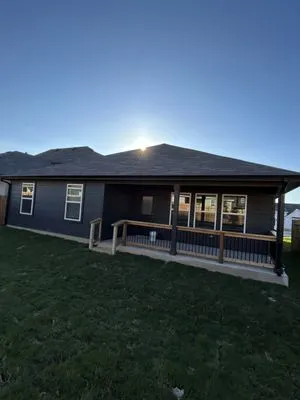 Gonzalez Seamless Rain Gutters Logo