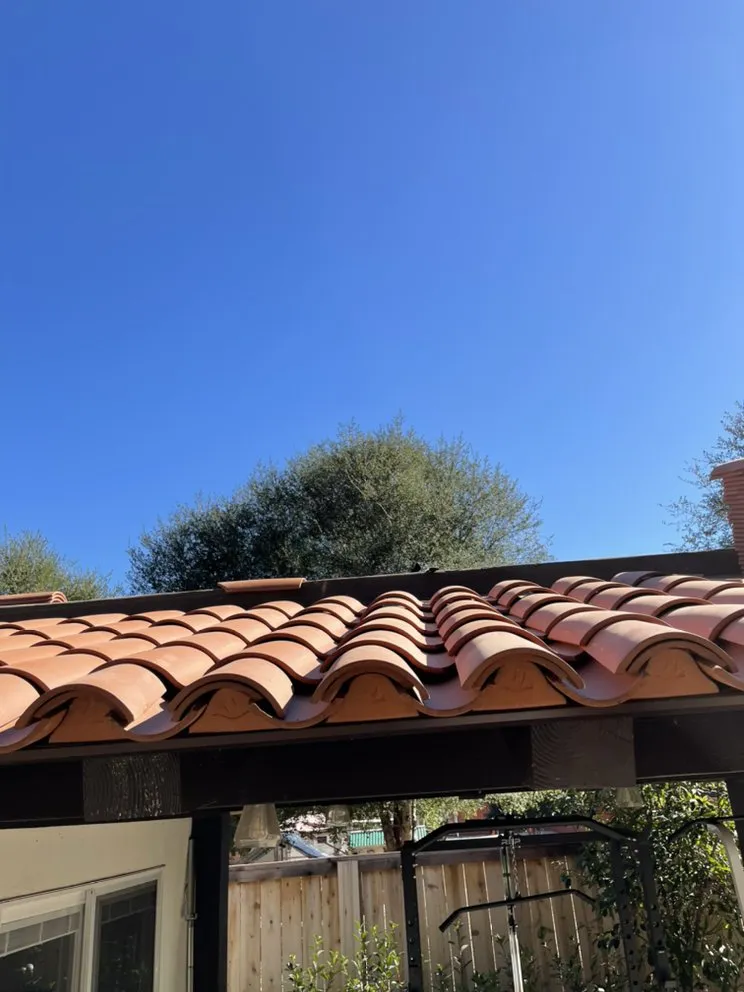 Slide of Gonzalo Roofing