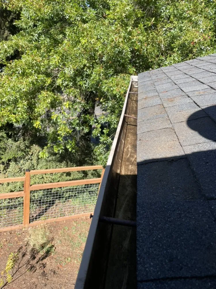 Slide of Good As New Roofing