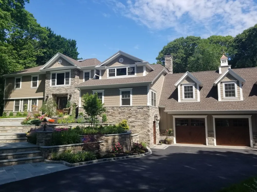 Slide of Good Guys Contracting