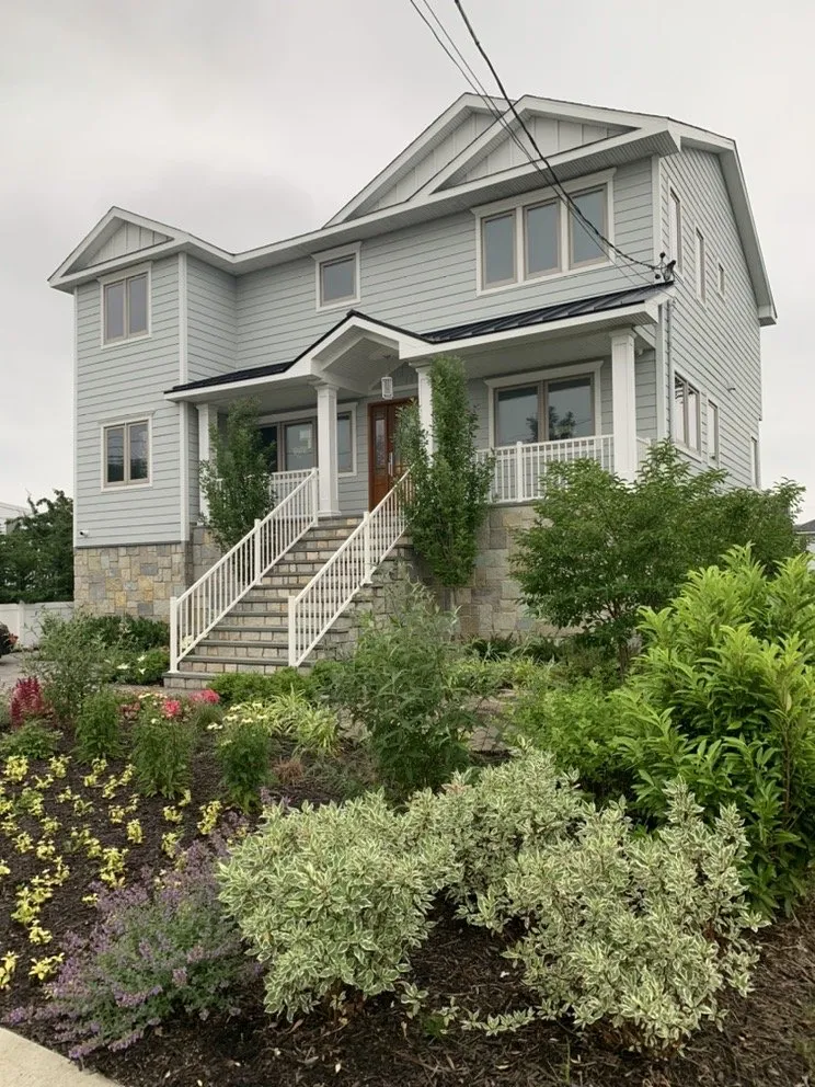 Slide of Good Guys Contracting