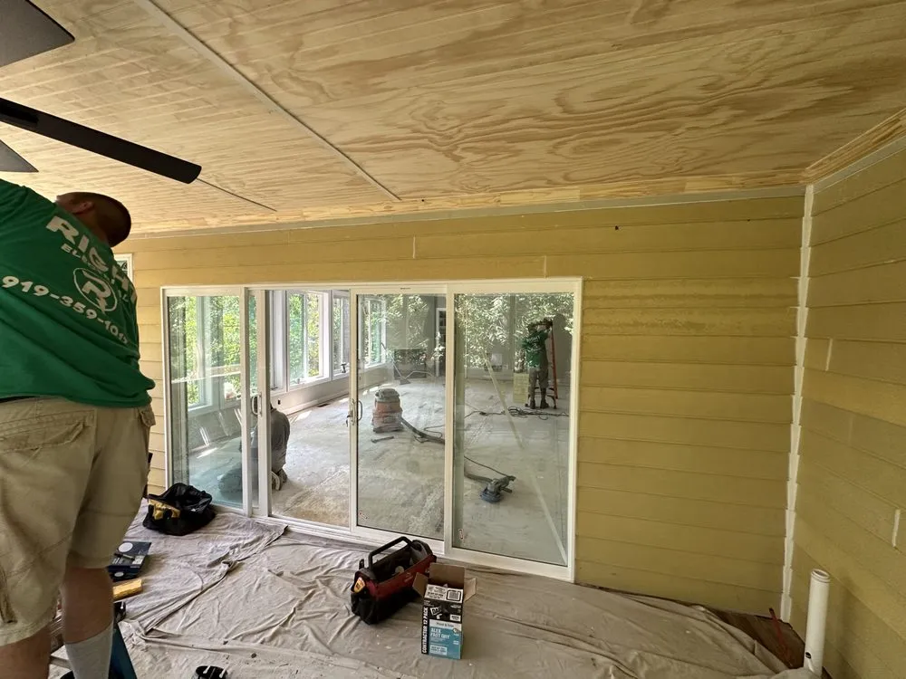 Slide of Good Hands Construction