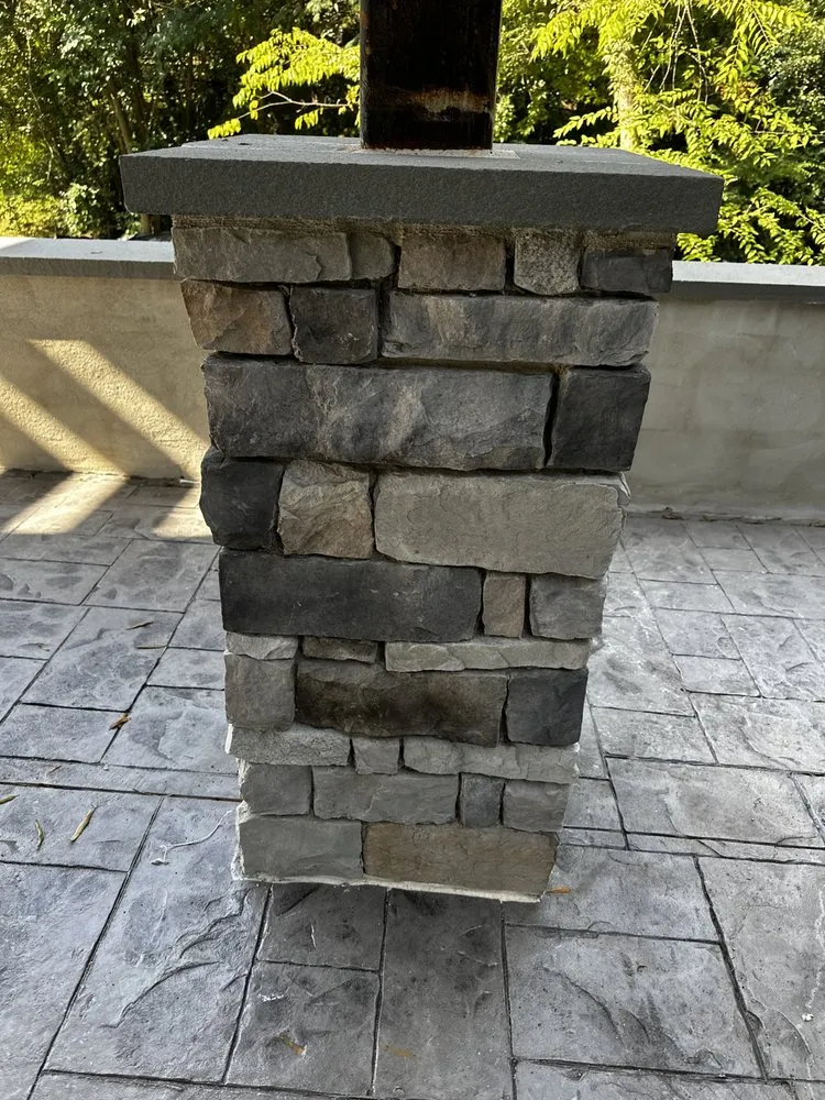 Slide of Good Hands Construction