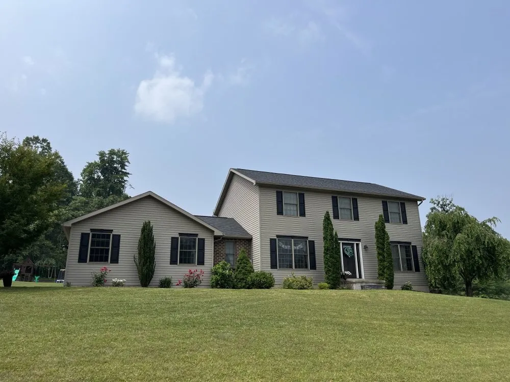 Slide of Good Hands Roofing