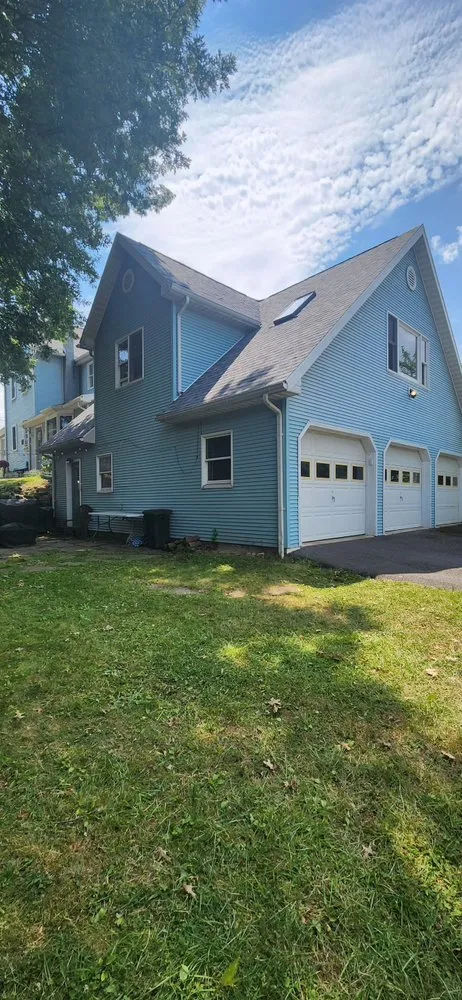 Slide of Good Hands Roofing