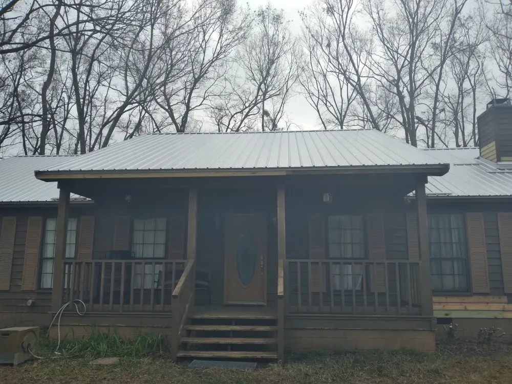 Top-rated residential roofing service in Irvington, AL by Good Roofers