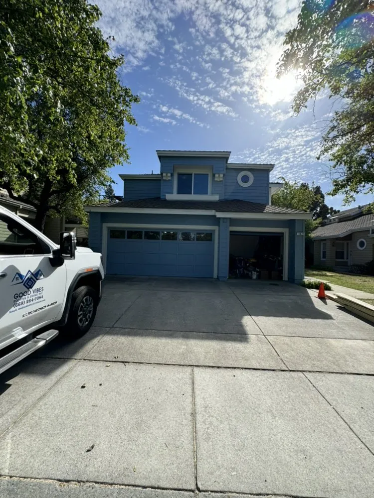 Slide of Good Vibes Roofing & Siding