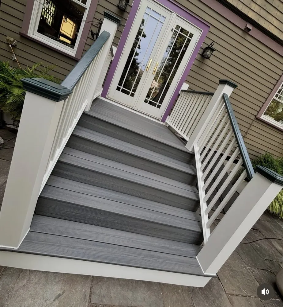 Slide of Gorila’z Construction