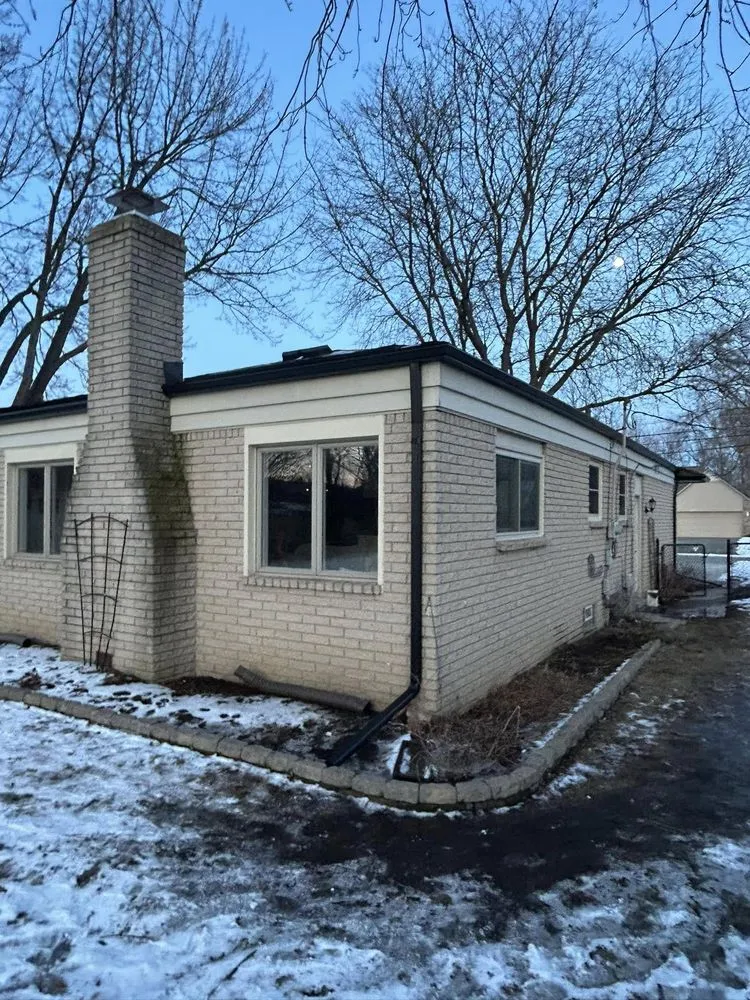 Slide of Gorilla Construction