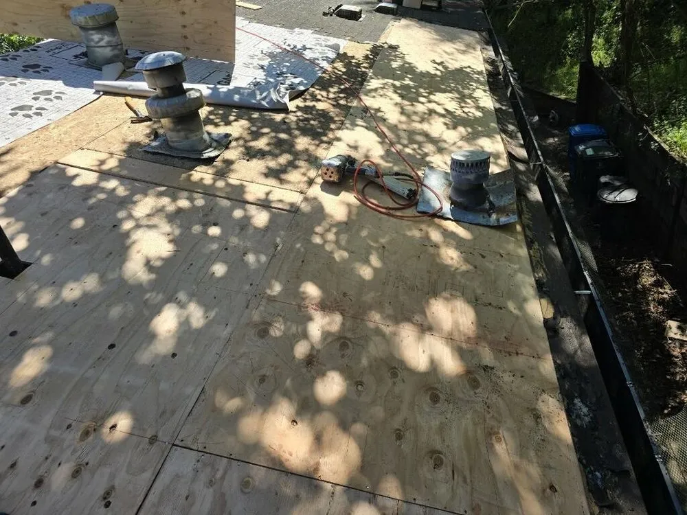 Slide of GORILLA ROOFING