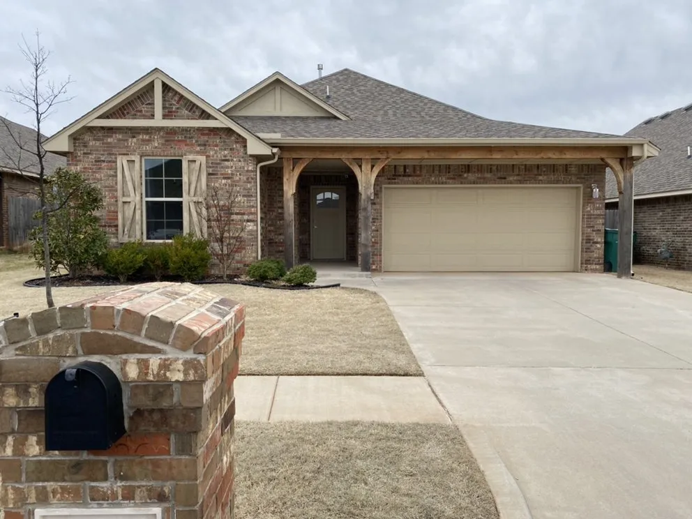 Reliable flat roof repair experts serving OKC, OK - Gotcha Covered Property Solutions