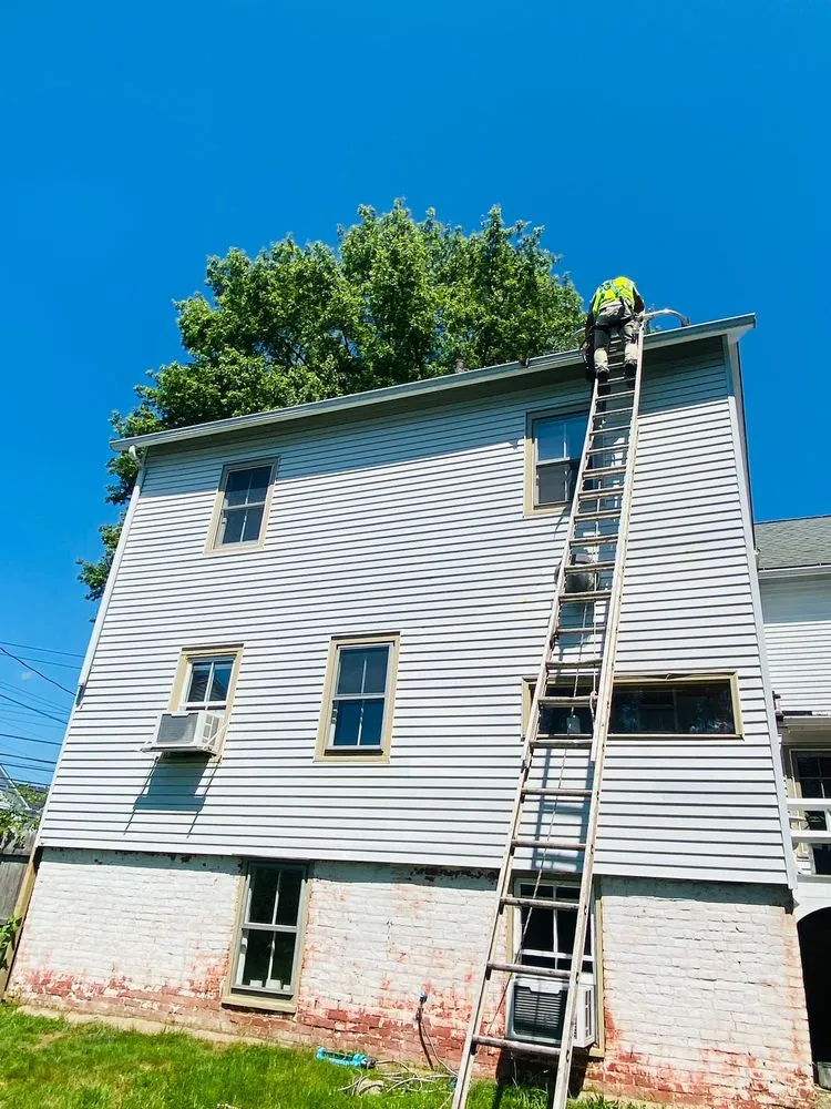 Slide of G&R HANDYMAN SERVICES