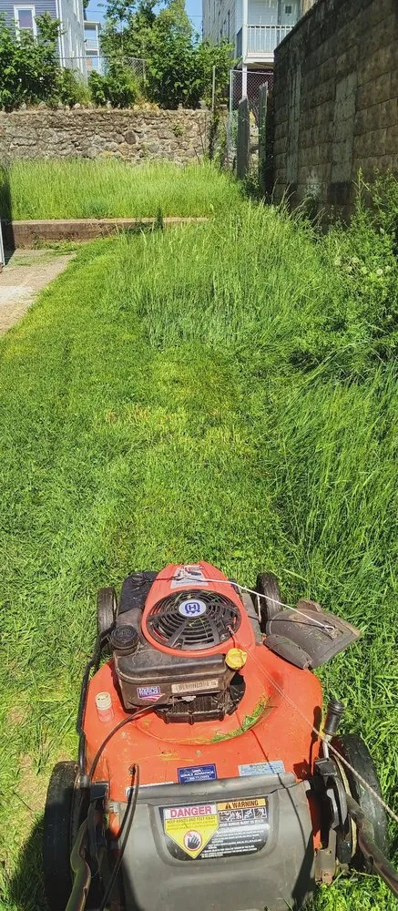 Slide of G&R HANDYMAN SERVICES