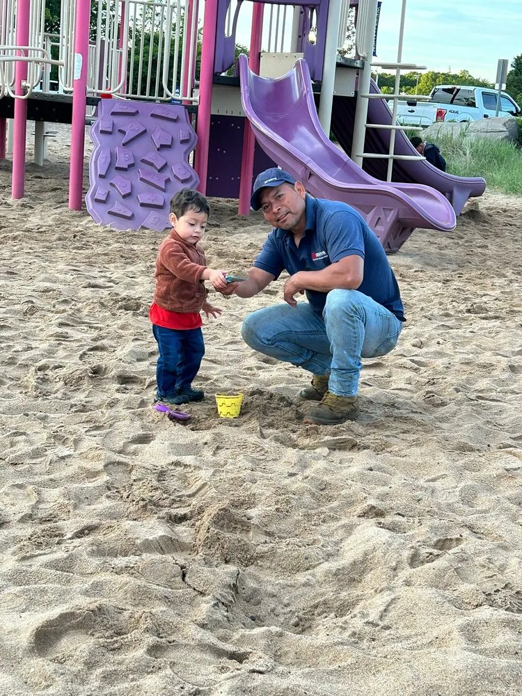 Slide of G&R HANDYMAN SERVICES