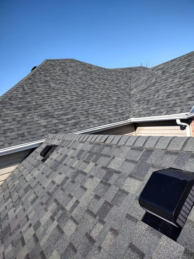 Top-rated residential roofing service in Spencerville, IN by Graber Metal Roofing