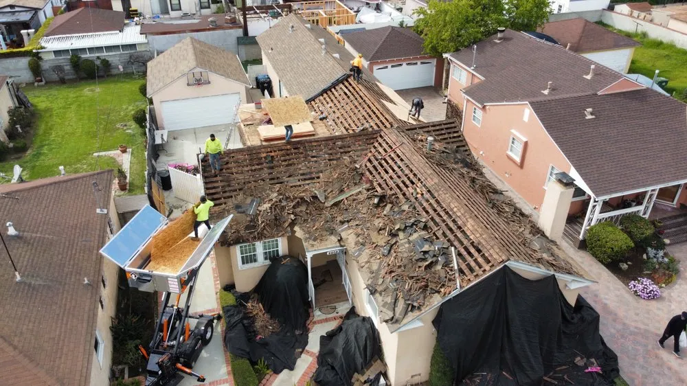 Slide of Grand Canyon Roofing