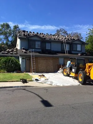 Grand Pros Roofing Logo