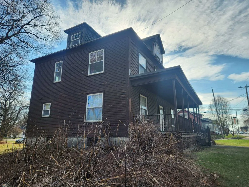 Slide of Granite State Roofing