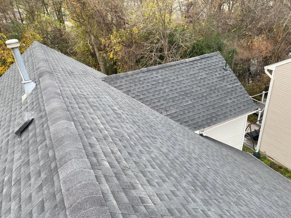Licensed roof installation in Woodbridge Township, NJ by Grapevine Pro