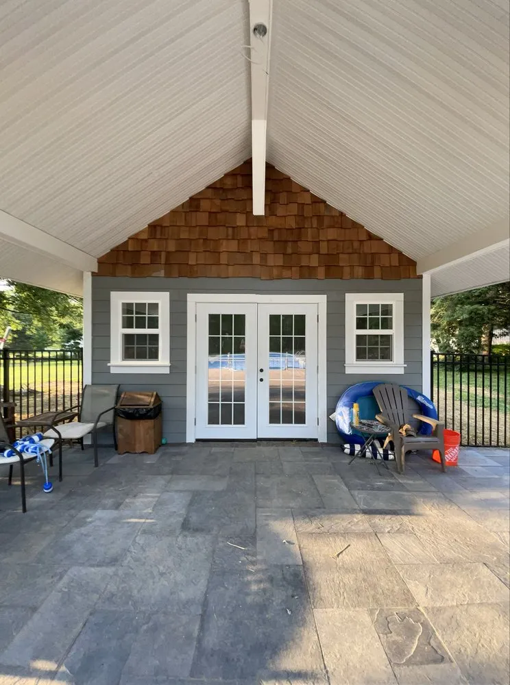 Slide of Graydus Custom Building Solutions