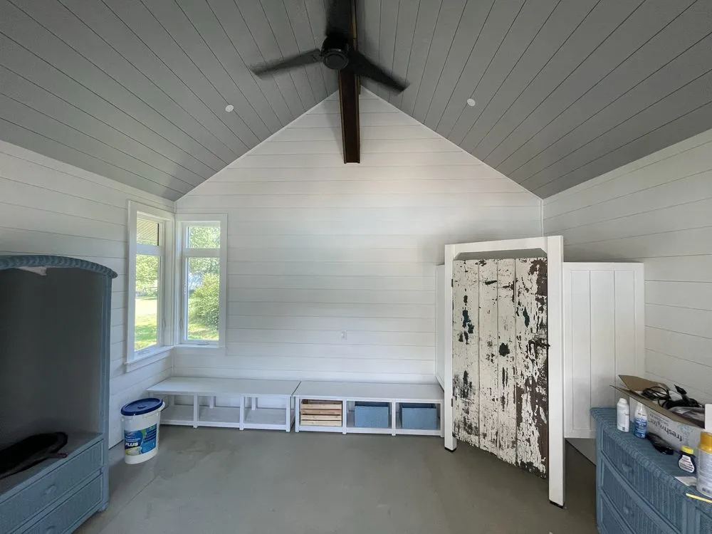 Slide of Graydus Custom Building Solutions