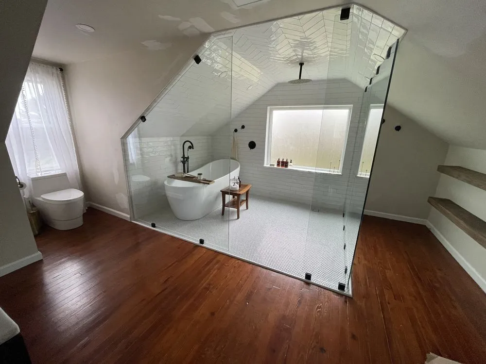 Slide of Graydus Custom Building Solutions