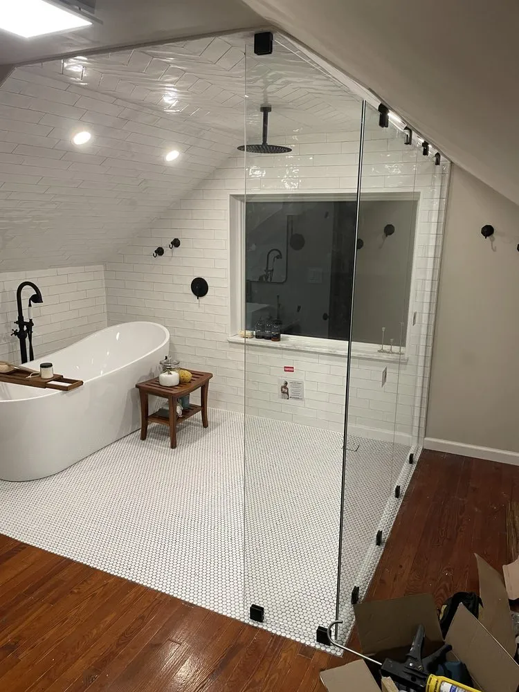 Slide of Graydus Custom Building Solutions