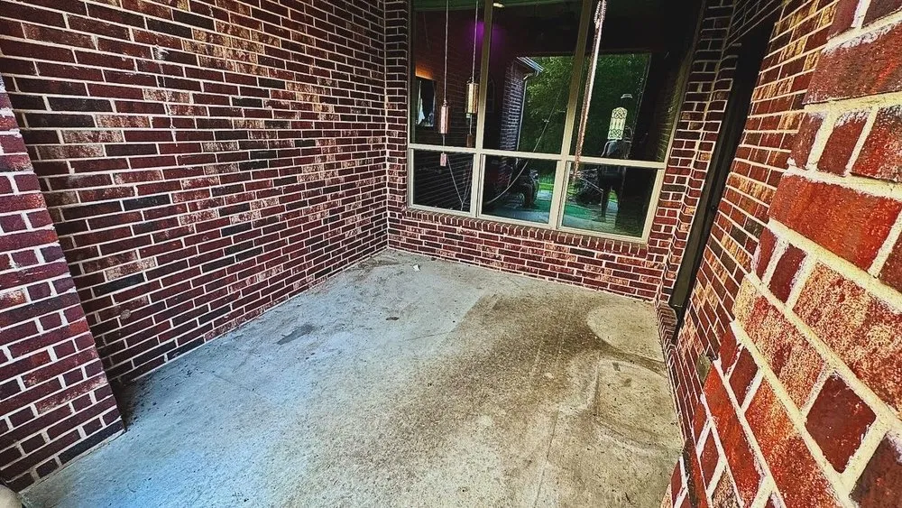 Slide of Green Blast Solutions pressure washing