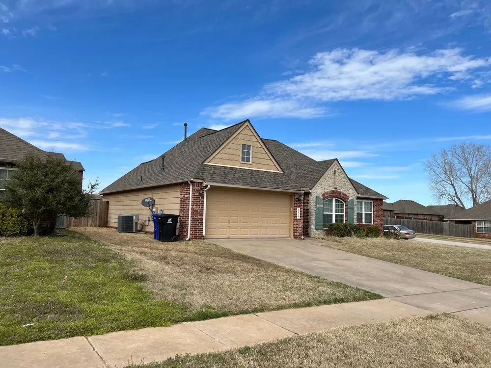 Slide of Green Country Roofing
