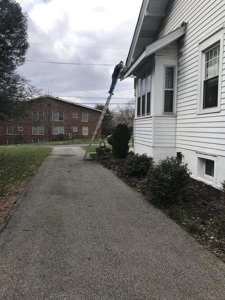 Slide of Green Goose Exterior Cleaning