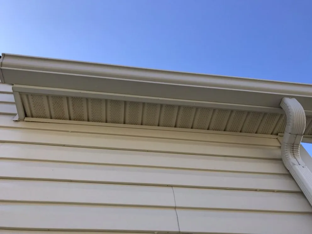 Slide of Green Goose Exterior Cleaning