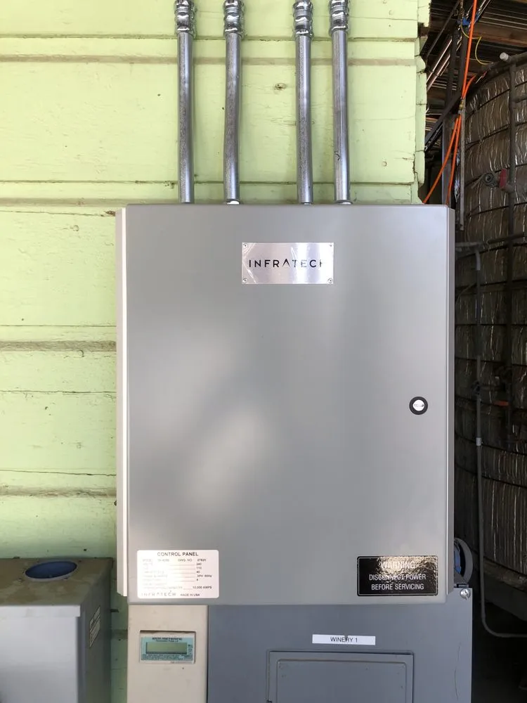 Slide of Green Leaf Solar & Electric