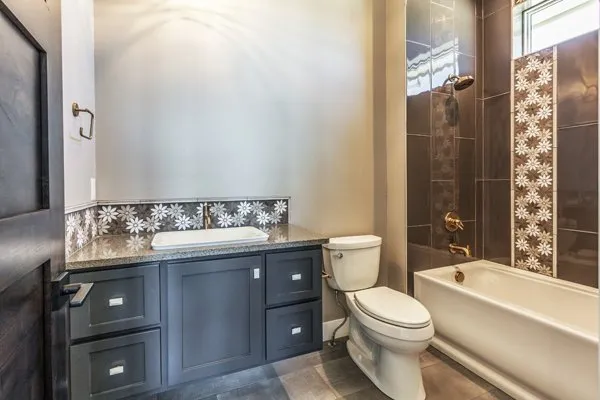 Slide of Green Light Construction